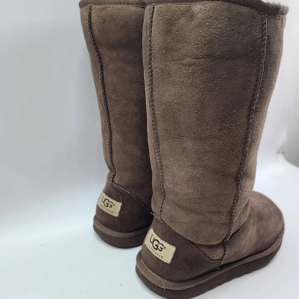 UGG‎ Women's Brown Classic Tall 5229 Suede Mid-Calf Winter Snow Boots Size 6